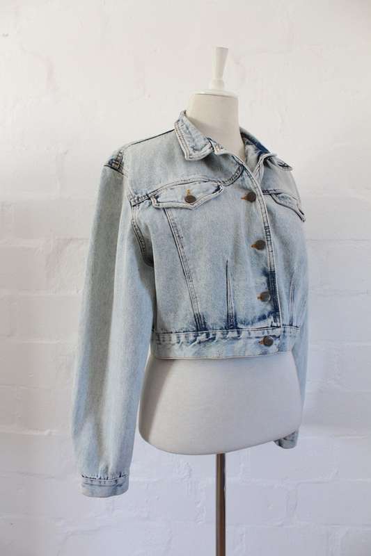 VINTAGE RONALD SASSOON BLUE ACID WASHED DENIM CROPPED JACKET - SIZE 12