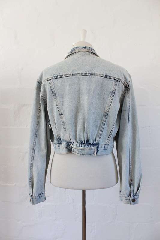 VINTAGE RONALD SASSOON BLUE ACID WASHED DENIM CROPPED JACKET - SIZE 12