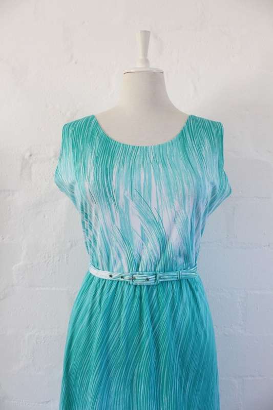 VINTAGE GREEN WHITE BELTED SLEEVELESS DAY DRESS - SIZE 14