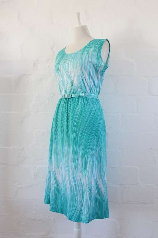 VINTAGE GREEN WHITE BELTED SLEEVELESS DAY DRESS - SIZE 14