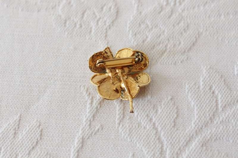 VINTAGE GOLD PLATED FOUR LEAF CLOVER BROOCH PIN