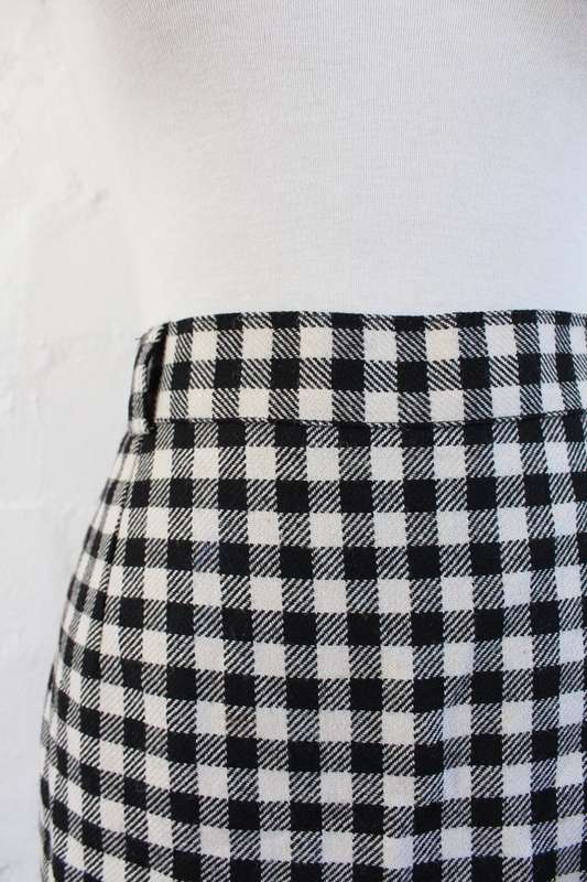 VINTAGE WOOL BLACK WHITE CHECK PLAID PRINT PENCIL SKIRT - SIZE 14