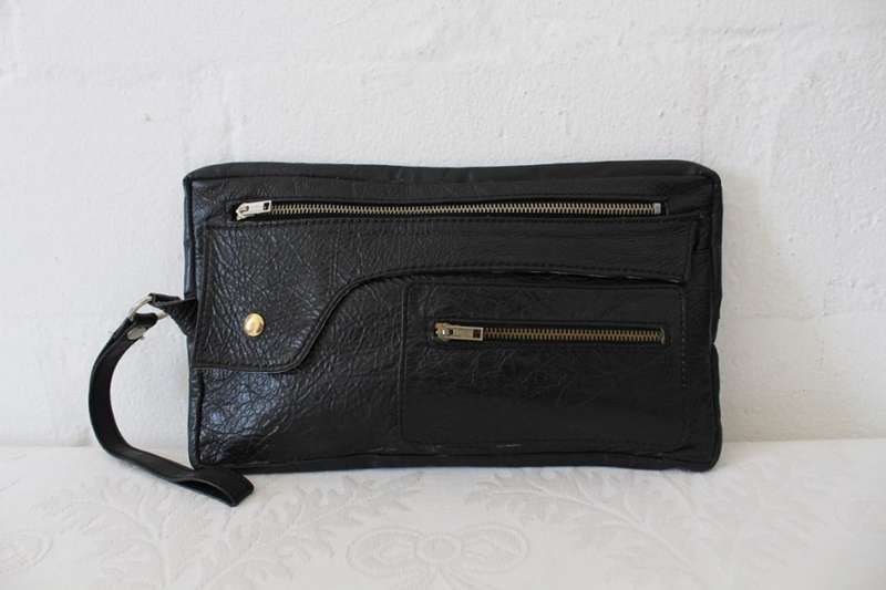 VINTAGE GENUINE LEATHER BLACK CLUTCH BAG PURSE
