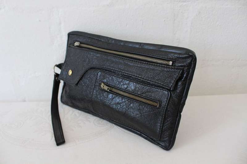 VINTAGE GENUINE LEATHER BLACK CLUTCH BAG PURSE