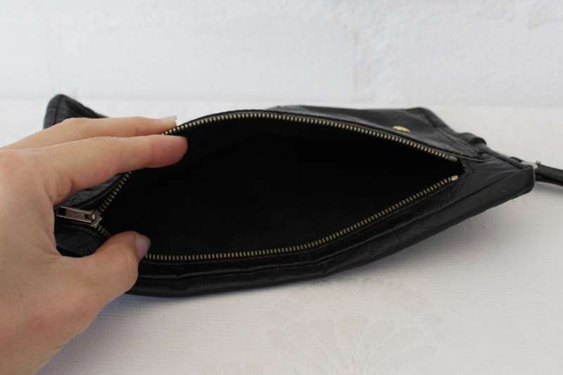 VINTAGE GENUINE LEATHER BLACK CLUTCH BAG PURSE