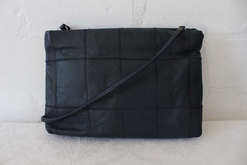 GENUINE LEATHER VINTAGE NAVY BLUE PATCH SLING BAG HANDBAG