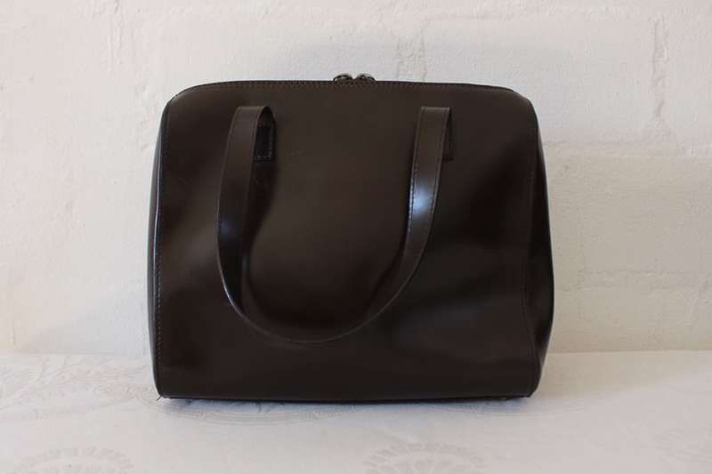 *LUCIANO SOPRANI* DESIGNER BROWN PATENT LEATHER TOTE HANDBAG BAG