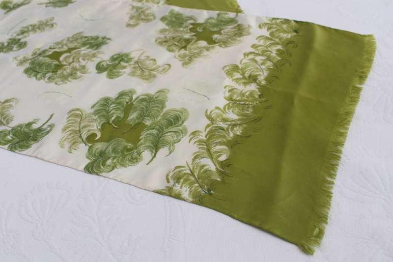 VINTAGE 100% SILK GREEN CREAM FEATHER PRINT FRINGED SCARF