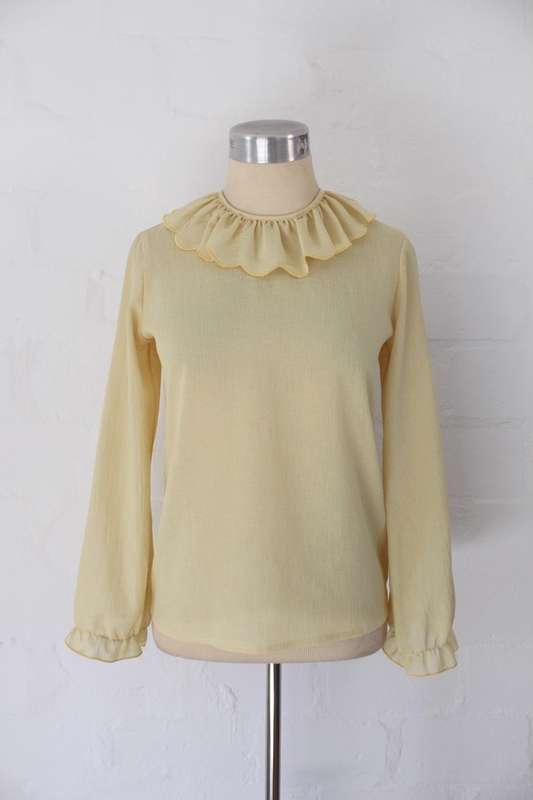 VINTAGE YELLOW RUFFLE COLLAR LONG SLEEVE SHIRT BLOUSE TOP - SIZE 6