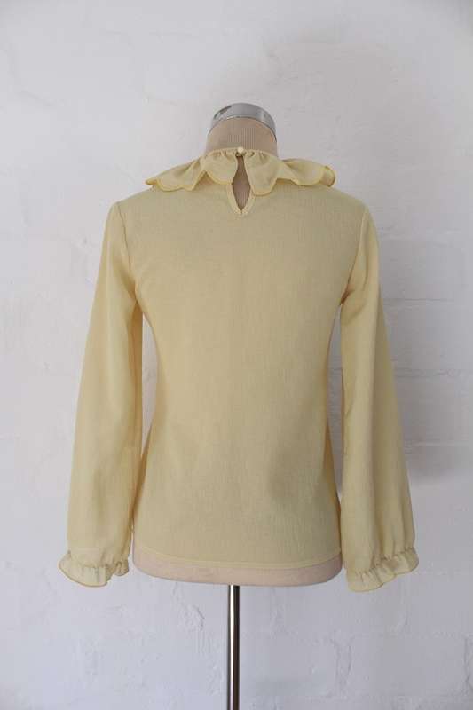 VINTAGE YELLOW RUFFLE COLLAR LONG SLEEVE SHIRT BLOUSE TOP - SIZE 6