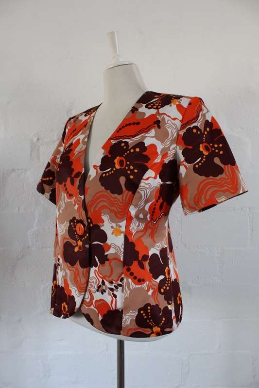 VINTAGE ORANGE BROWN FLORAL PRINT SHORT SLEEVE JACKET TOP - SIZE 12