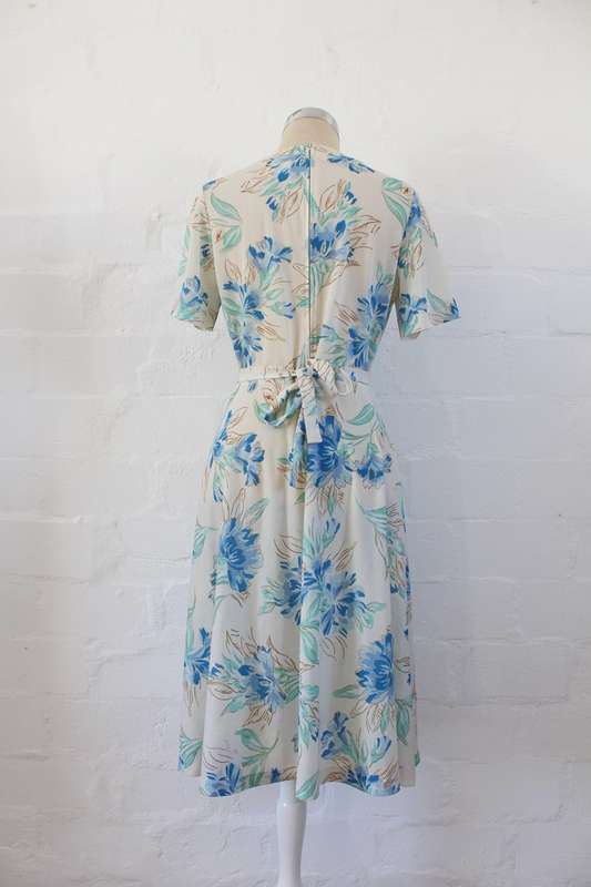 VINTAGE BLUE CREAM FLORAL PRINT COWL NECK DAY DRESS - SIZE 10