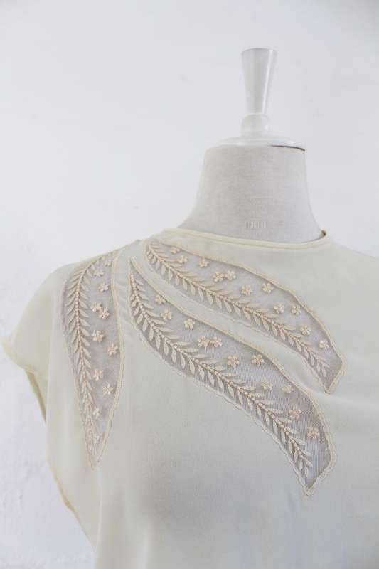 VINTAGE CREAM CUT-OUT LACE COCKTAIL DRESS - SIZE 18