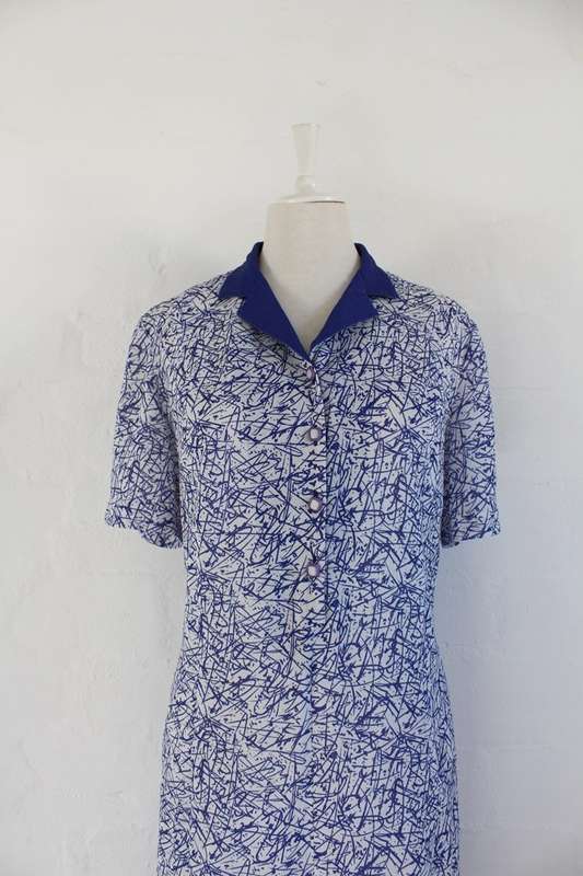 VINTAGE BLUE WHITE SPLATTER PRINT SHORT SLEEVE DAY DRESS - SIZE 18