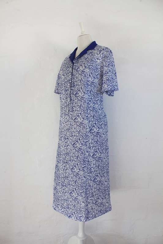 VINTAGE BLUE WHITE SPLATTER PRINT SHORT SLEEVE DAY DRESS - SIZE 18