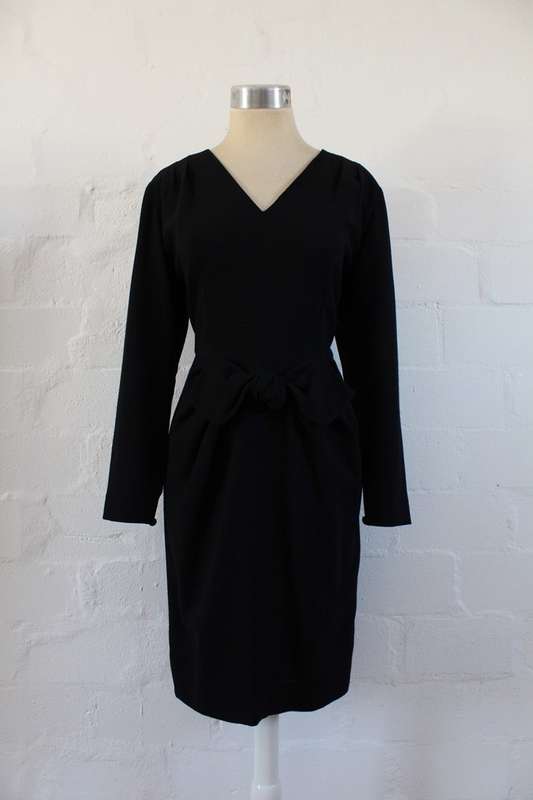 *GUY LAROCHE PARIS* DESIGNER VINTAGE BLACK COCKTAIL DRESS - SIZE 12