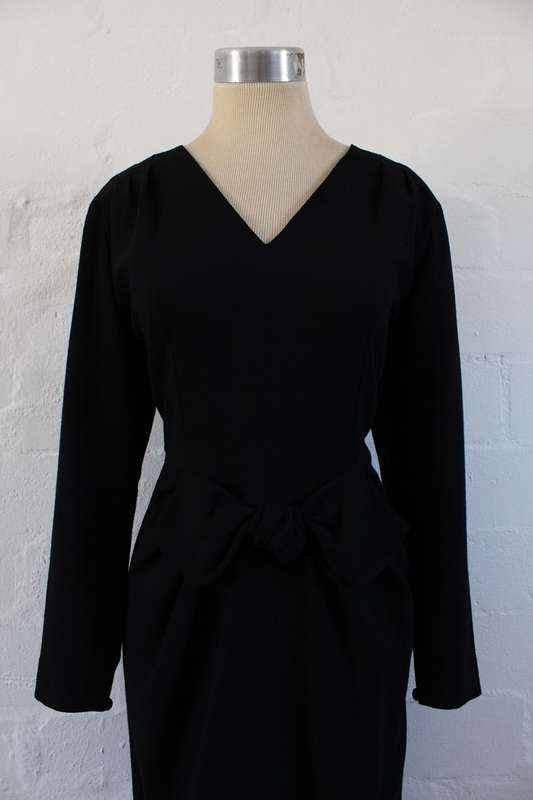 *GUY LAROCHE PARIS* DESIGNER VINTAGE BLACK COCKTAIL DRESS - SIZE 12