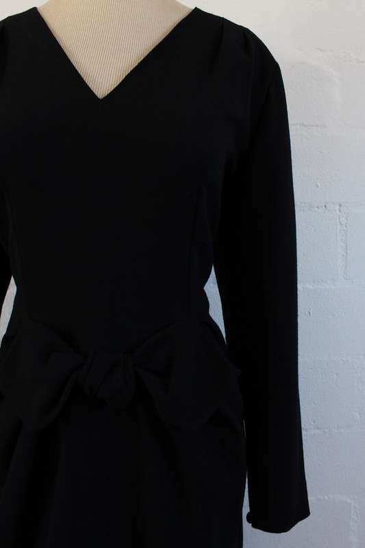 *GUY LAROCHE PARIS* DESIGNER VINTAGE BLACK COCKTAIL DRESS - SIZE 12