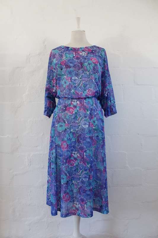 VINTAGE BLUE PURPLE FLORAL PRINT DAY DRESS - SIZE 16