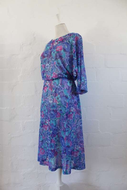 VINTAGE BLUE PURPLE FLORAL PRINT DAY DRESS - SIZE 16