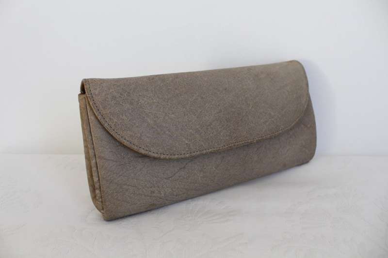 *GENUINE BUFFALO SKIN* CORBEAU CURIO VINTAGE LEATHER CLUTCH PURSE BAG