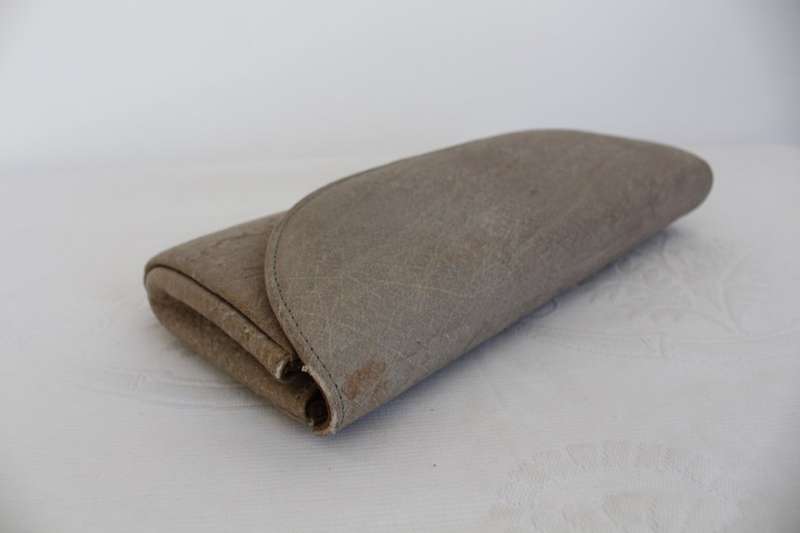 *GENUINE BUFFALO SKIN* CORBEAU CURIO VINTAGE LEATHER CLUTCH PURSE BAG
