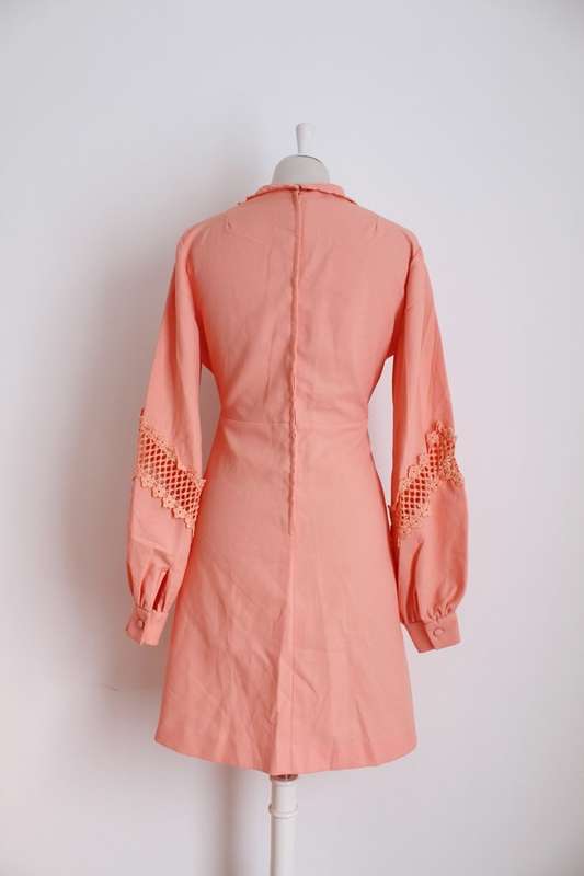 VINTAGE ORANGE CUT-OUT EMBROIDERED LONG SLEEVE SHIFT DRESS - SIZE 12