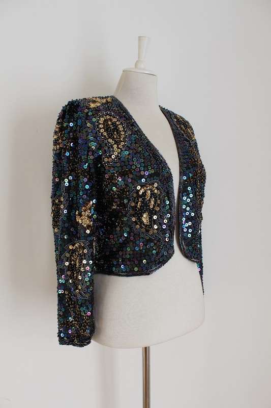 100% SILK VINTAGE SEQUINED BEADED CROPPED JACKET TOP - SIZE M