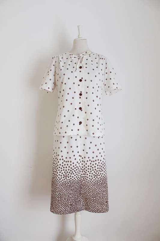 VINTAGE TWO PIECE TOP SKIRT WHITE BROWN PRINT SET - SIZE 14