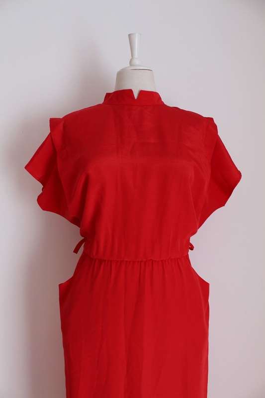 VINTAGE RED HIGH COLLAR SHORT SLEEVE DRESS - SIZE 14