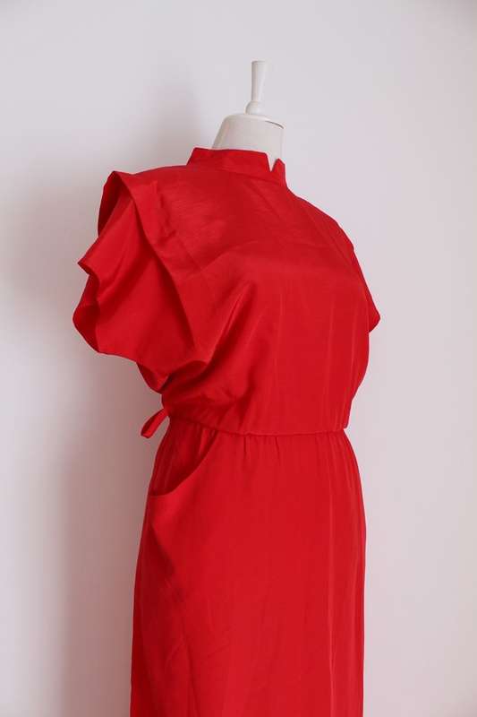 VINTAGE RED HIGH COLLAR SHORT SLEEVE DRESS - SIZE 14