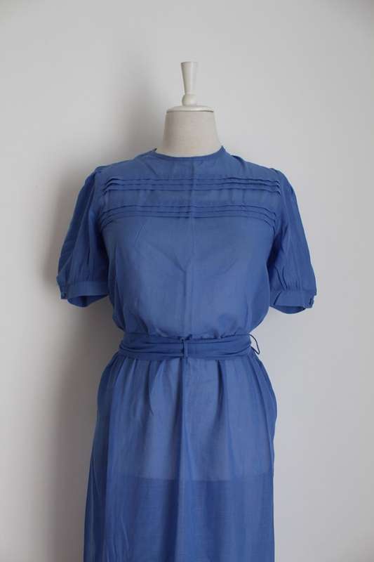 VINTAGE BLUE TIE WAIST PLEATED DAY DRESS - SIZE 10