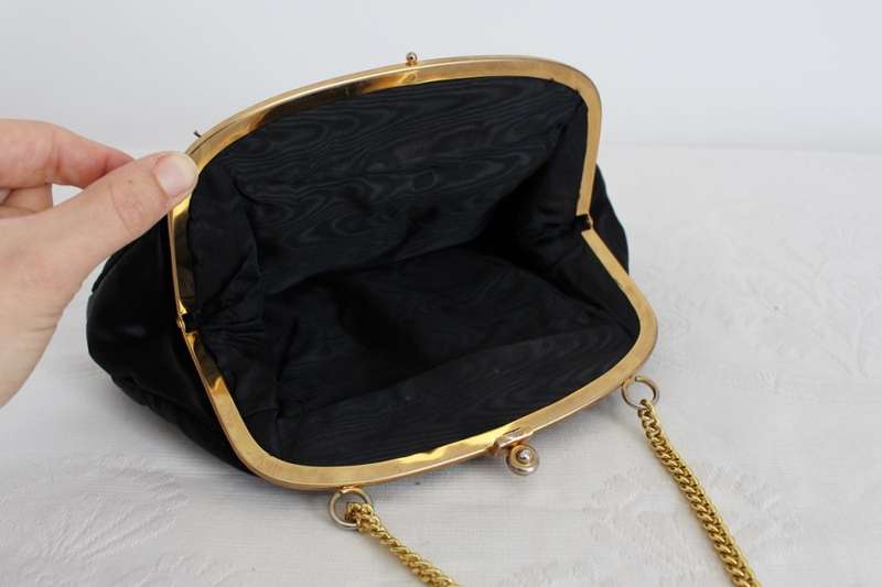 VINTAGE SATIN BLACK EVENING PURSE BAG