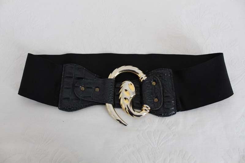 VINTAGE ELASTICATED HOOK CROCODILE PRINT BLACK BELT