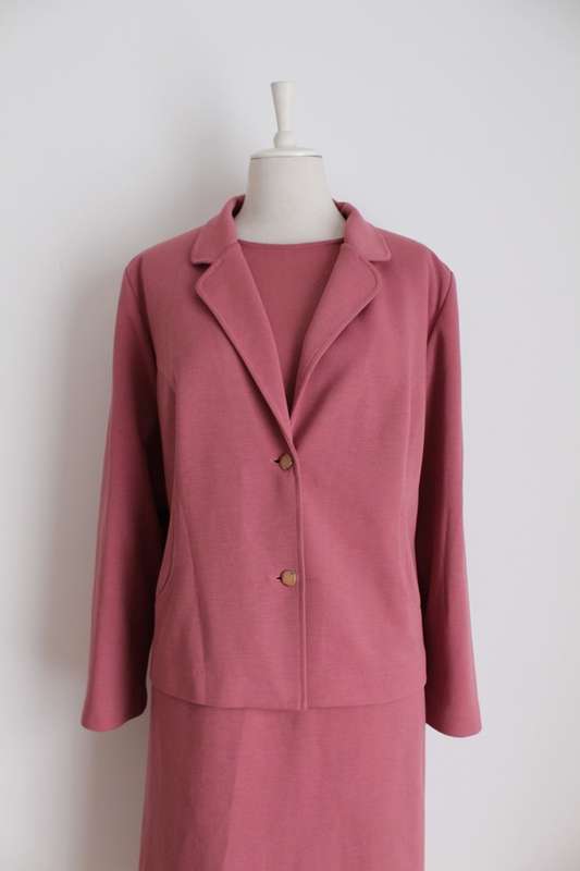 *SUMMER SALE - 50% OFF!* VINTAGE TWO PIECE PINK LONG SLEEVE DRESS JACKET SUIT - SIZE 20
