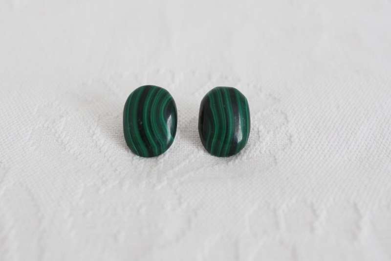 GENUINE MALACHITE GEM STONE GREEN VINTAGE STUD EARRINGS - PIERCED