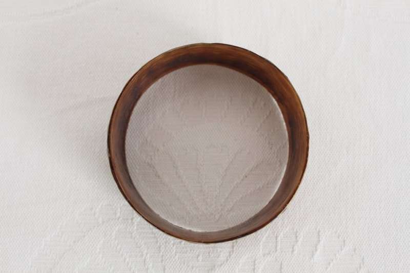 VINTAGE ANIMAL HORN CARVED BROWN BANGLE BRACELET
