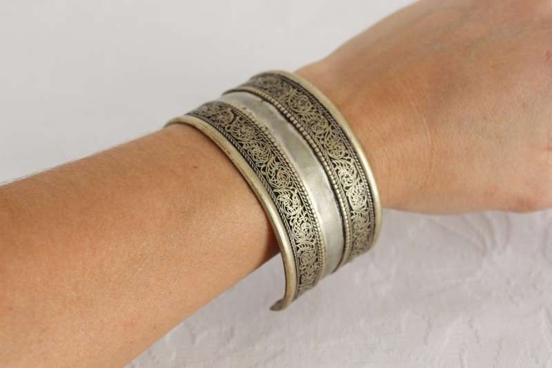 VINTAGE FILIGREE SILVER CUFF BRACELET BANGLE