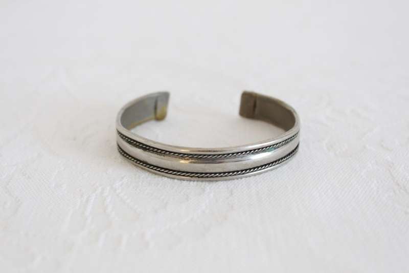 VINTAGE SILVER TONE BRASS CUFF BRACELET BANGLE