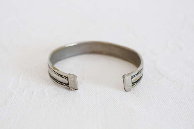 VINTAGE SILVER TONE BRASS CUFF BRACELET BANGLE