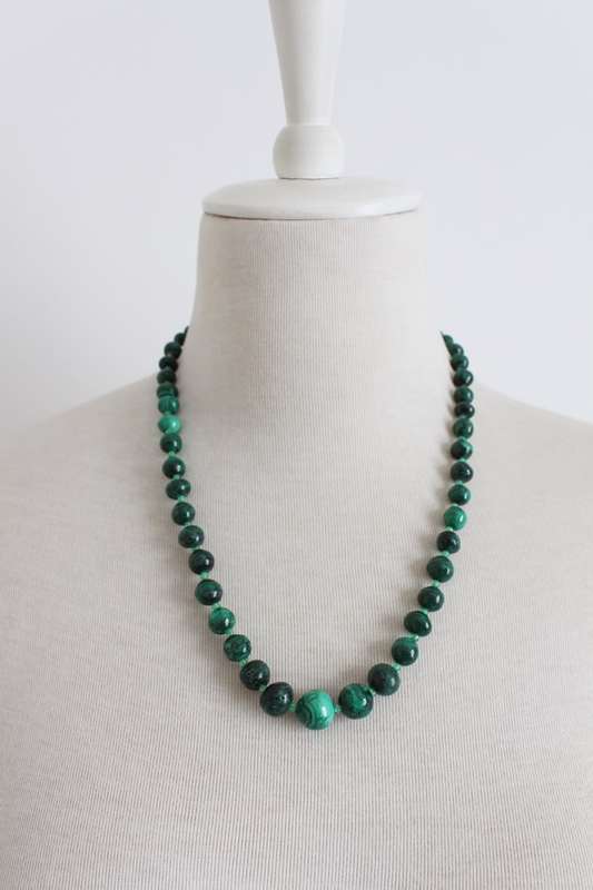 GENUINE MALACHITE VINTAGE GEM STONE BEADED NECKLACE