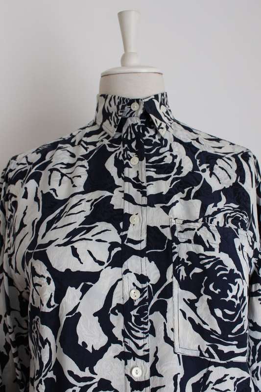 *GUCCI* DESIGNER VINTAGE 100% SILK NAVY WHITE FLORAL BLOUSE SHIRT - SIZE 10