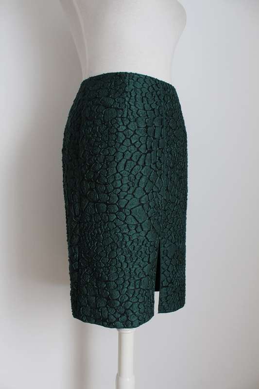 *NINA RICCI* DESIGNER GREEN TEXTURED SILK PENCIL SKIRT - SIZE 12