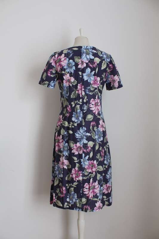 VINTAGE FLORAL BLUE PINK SHIFT DAY DRESS - SIZE 12