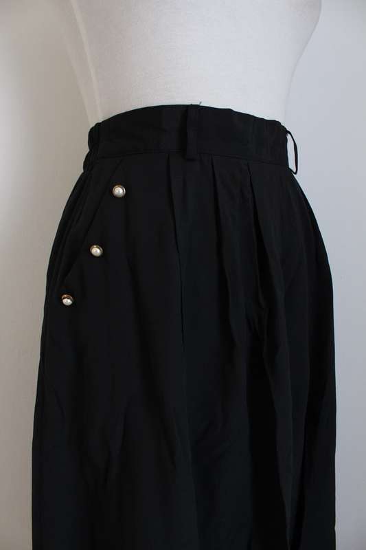 VINTAGE BLACK PLEATED HIGH WAIST SKIRT - SIZE 14