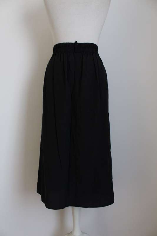 VINTAGE BLACK PLEATED HIGH WAIST SKIRT - SIZE 14