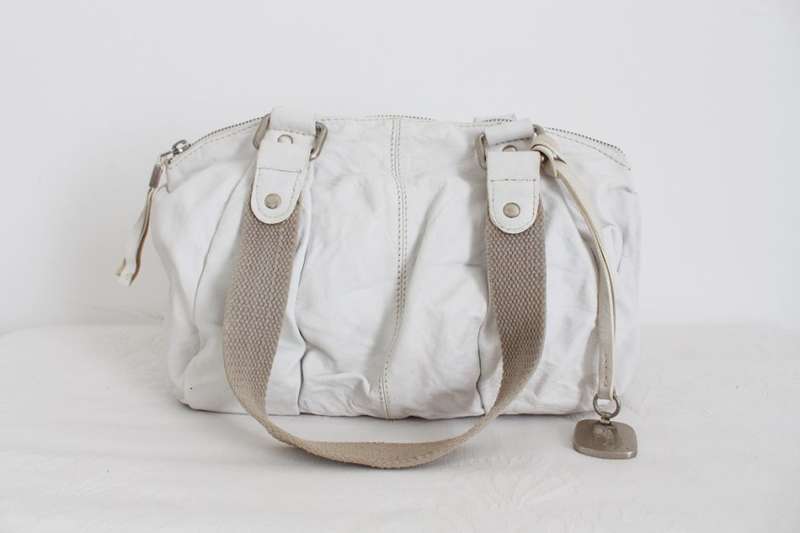*GENUINE LEATHER* WHITE RUCHED SHOULDER HANDBAG BAG
