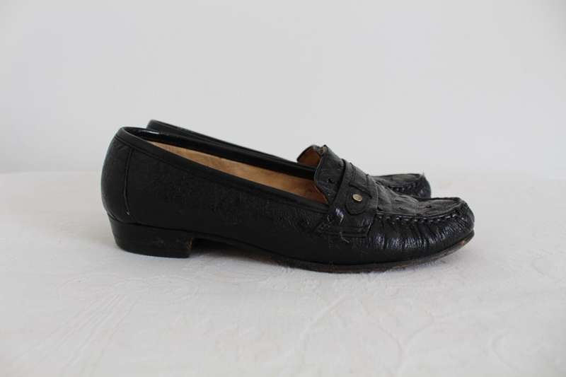 *GENUINE OSTRICH SKIN* VINTAGE BLACK LEATHER LOAFERS SHOES - SIZE 3