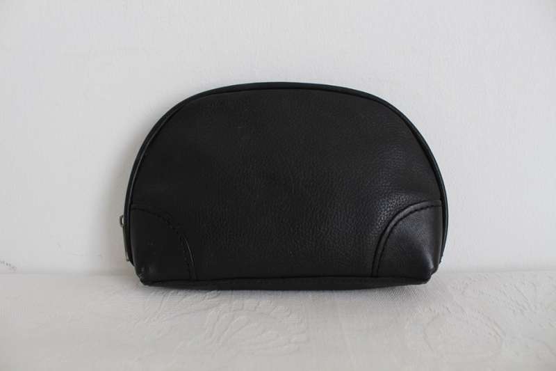 VINTAGE GENUINE LEATHER BLACK PURSE BAG