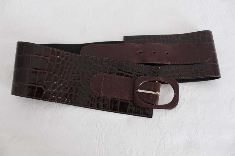 *REISS* DESIGNER PATENT LEATHER CROC BROWN WIDE BELT